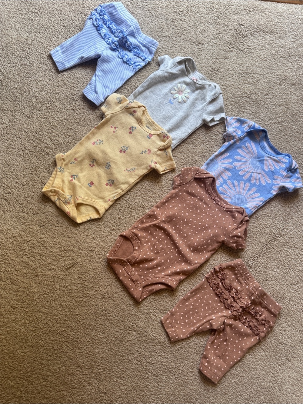 Carter’s Baby Girl Outfit Bundle 6 Pieces Floral Daisy Polka Dot Matching